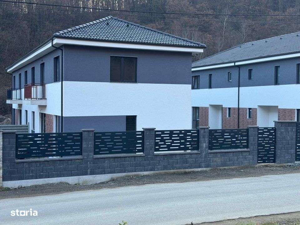 Ansamblu de case de vanzare Floresti zona Tauti finalizat-0