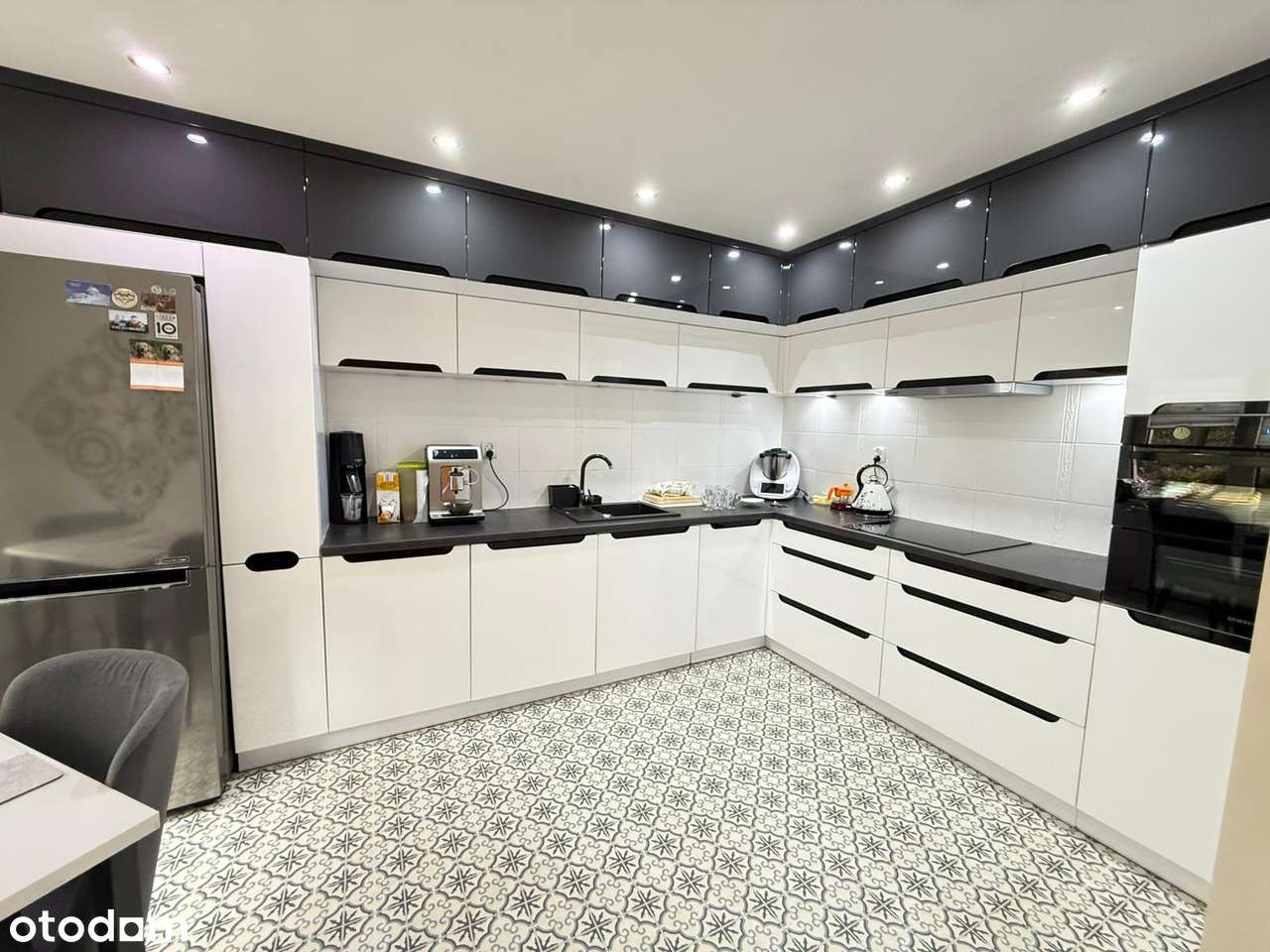 Dom marzeń na wzgórzu Kaplicówka w Skoczowie – prestiż, komfort !-6