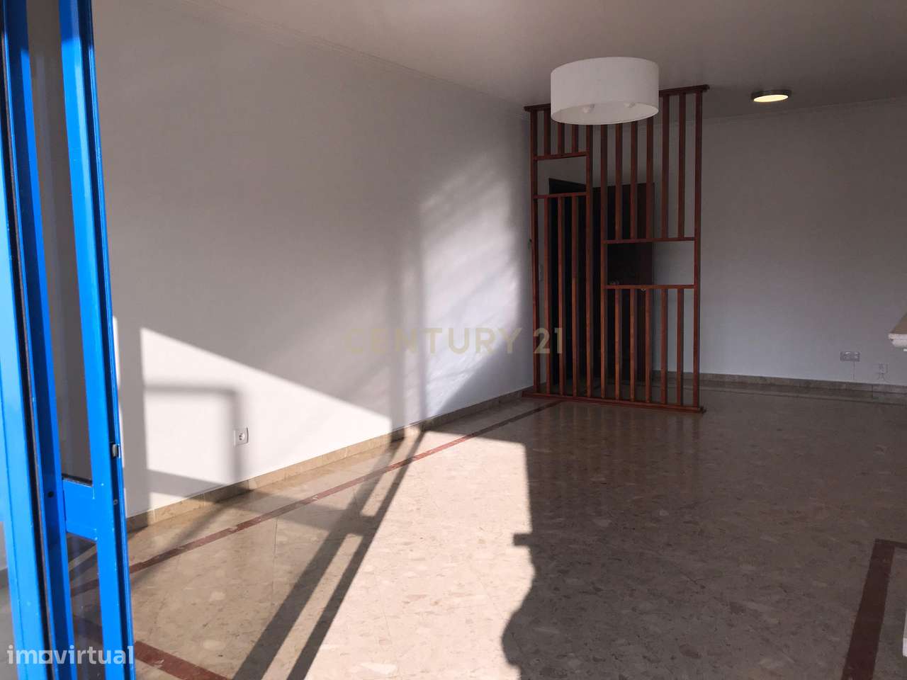 T3 Renovado com Vista Mar | Suíte | Box Fechada | Ericeira-7