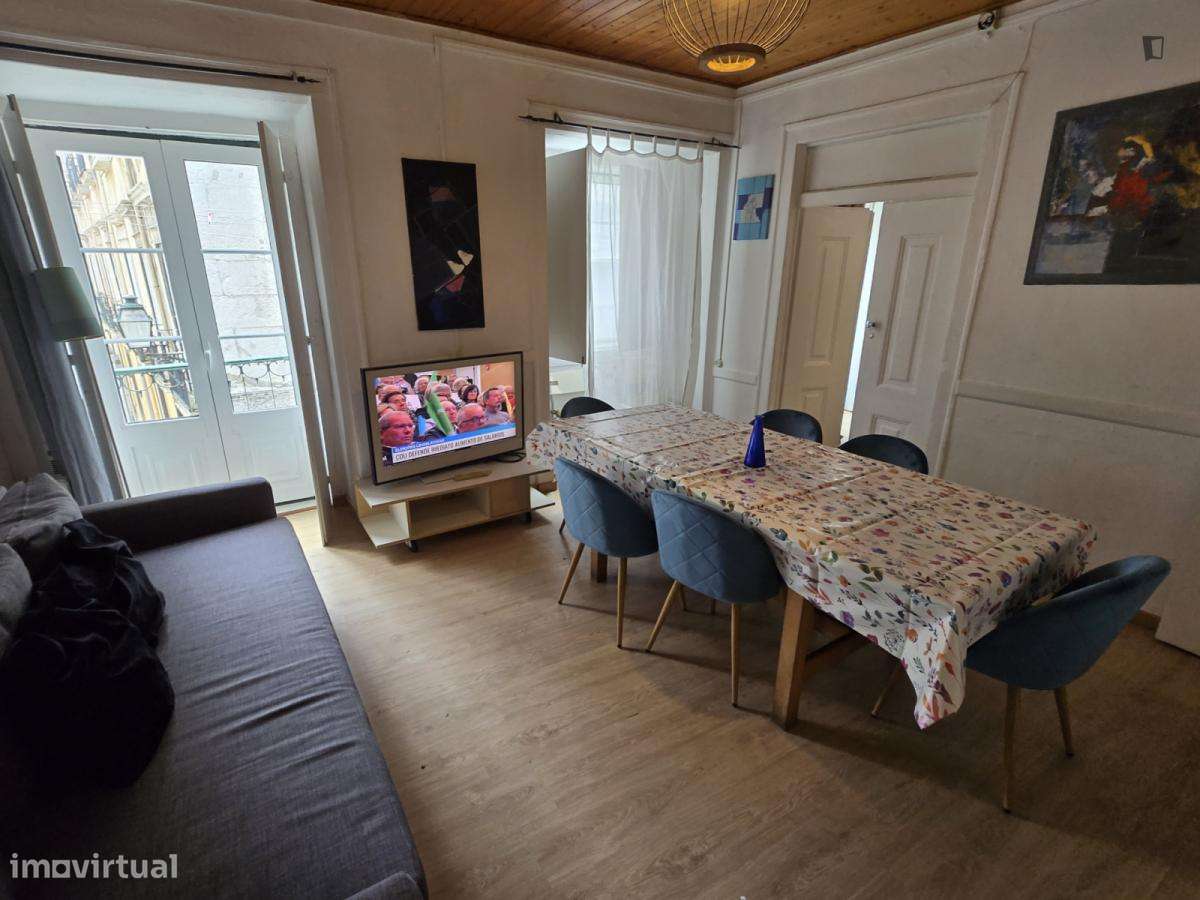 Apartamento com 5 quartos - localizado em Bairro Alto Lisbon - Grande imagem: 4/10