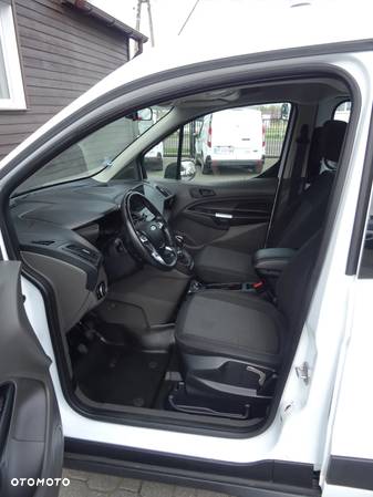 Ford Transit Connect - 16