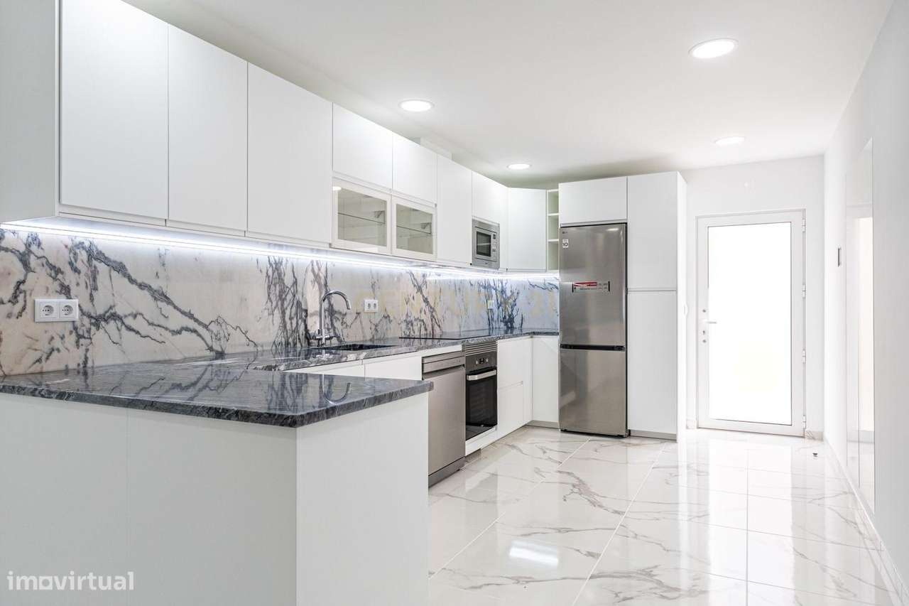 Moradia de charme totalmente renovada com vista aberta sobre vinhas e-3