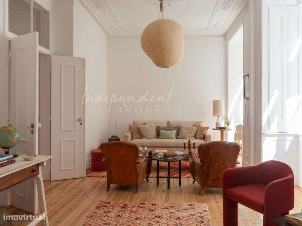 APARTAMENTO T2 COM MUITO CHARME-3