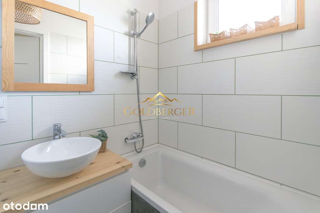 Przytulny dom na przestronnej działce!-11