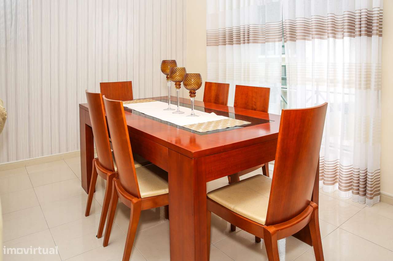 Excelente apartamento T3 com 111m2 no centro da Abrigada-29