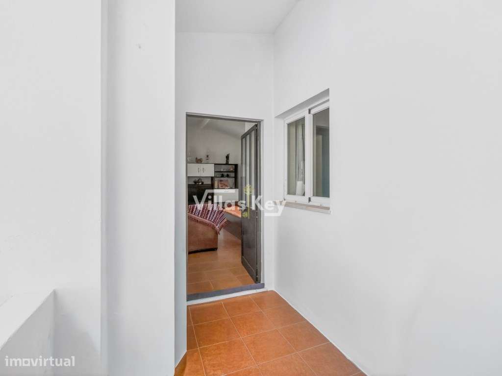 Moradia T3 com Duas Entradas - Vila do Bispo-12