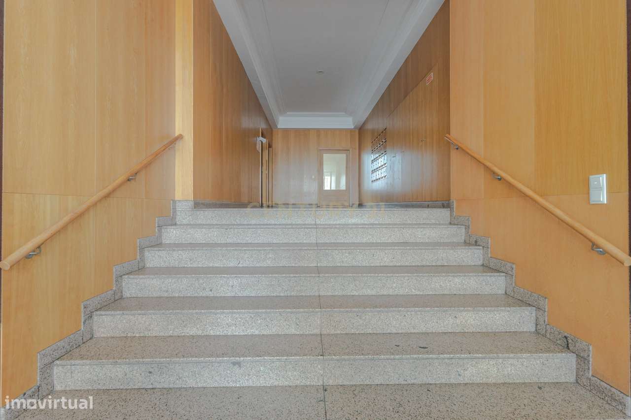 Excelente Apartamento T2 na Travessa das Condominhas - Grande imagem: 4/30