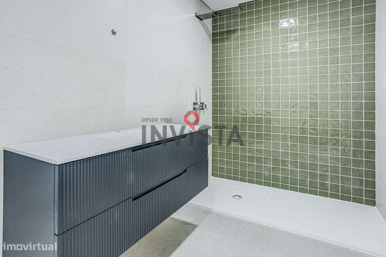 Moradia nova com 3 suites e com arquitectura moderna-21