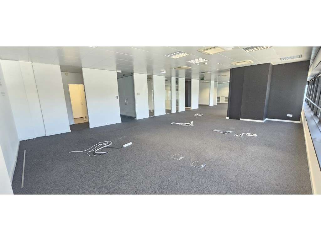 Escritório com 273m2 - Edifício da Bolsa - Lisboa - Grande imagem: 3/23