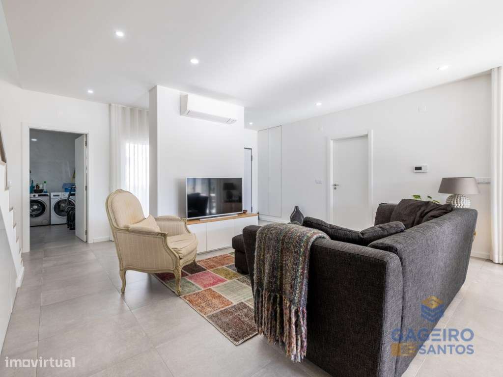 Moradia T4 - Moderna, Inteligente e Eficiente-17