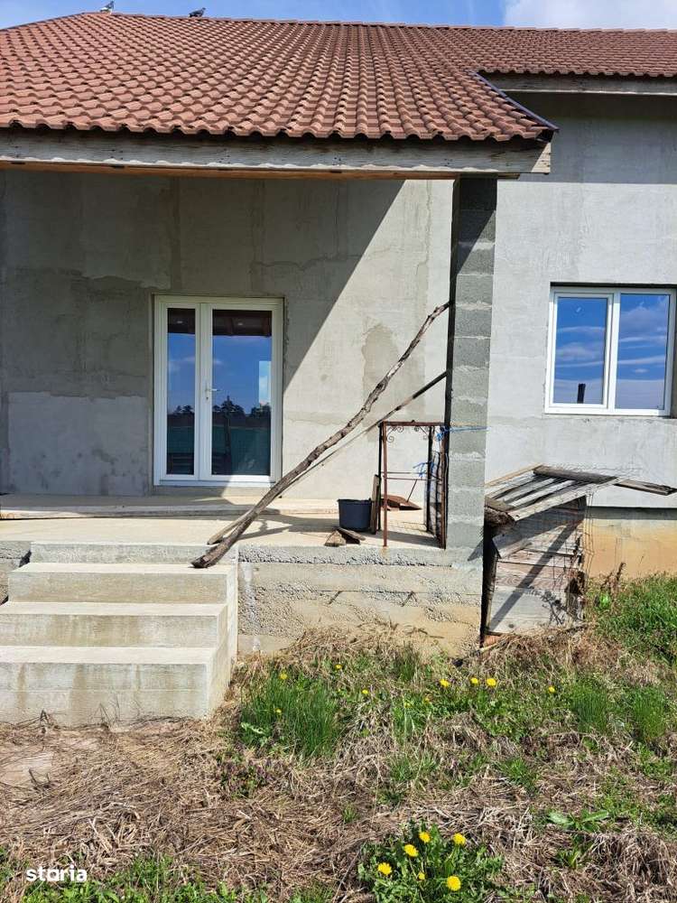 Casă semifinisată P+M în Episcopia, 3 dormitoare, 2 băi - Imagine principală: 1/12