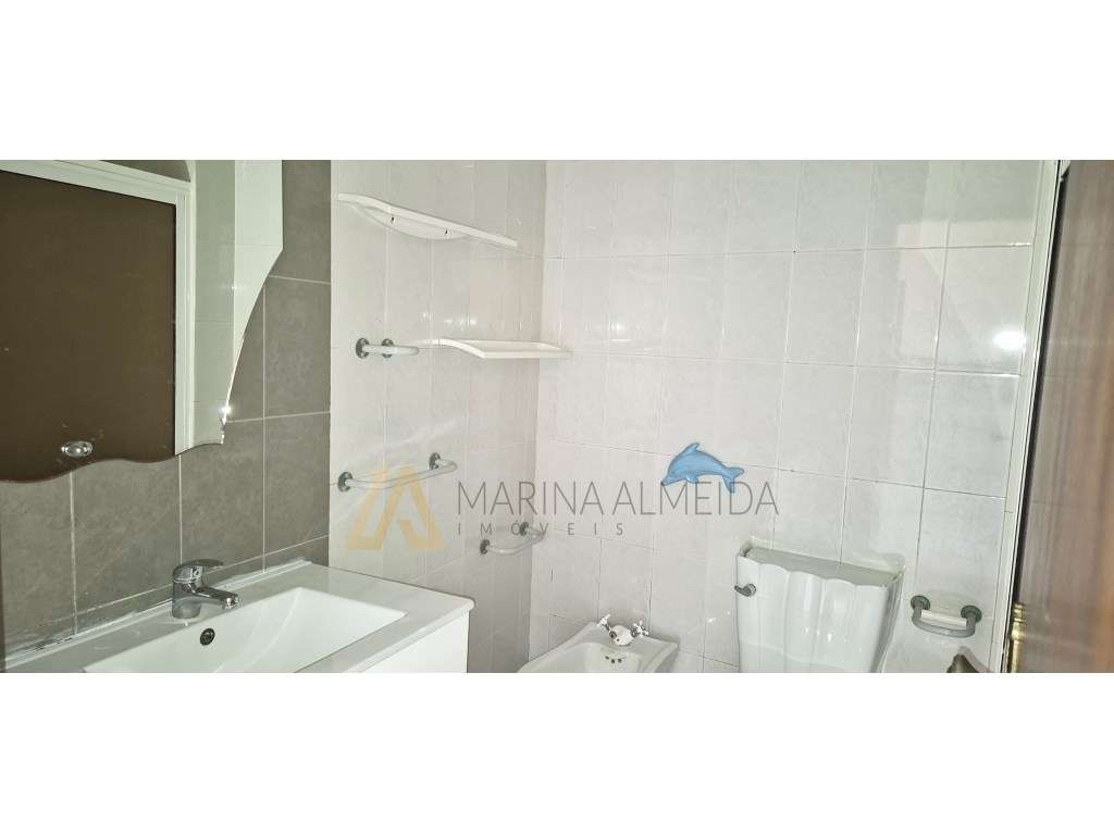 Apartamento t3 com 105m2, com zona de lavandaria, 2 varandas, e arr...-30