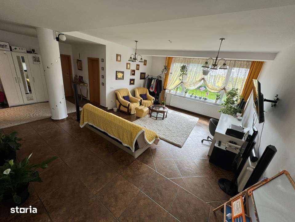 Casa cu pozitionare buna in Cristian-3