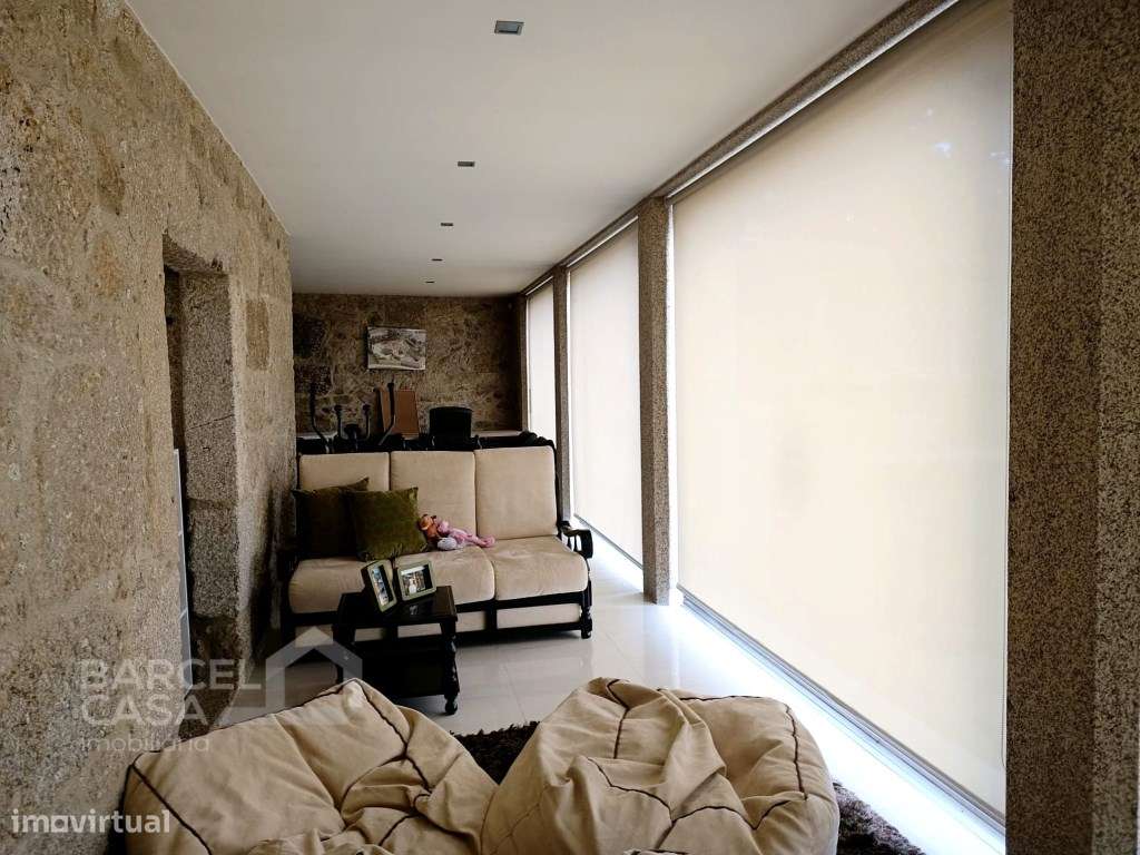 Moradia T4 em pedra, com piscina em Airó - Barcelos-30