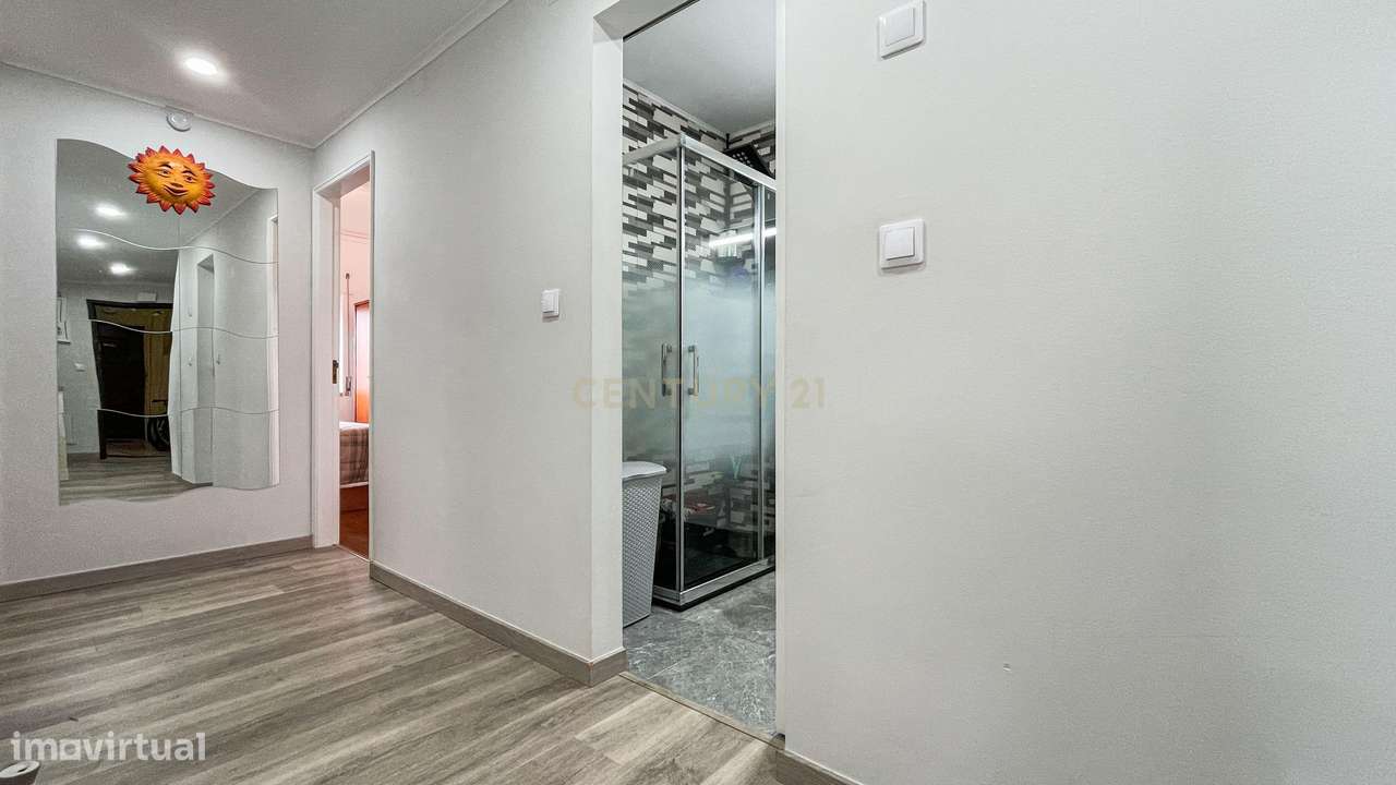 Apartamento T2 Remodelado - Agualva-10