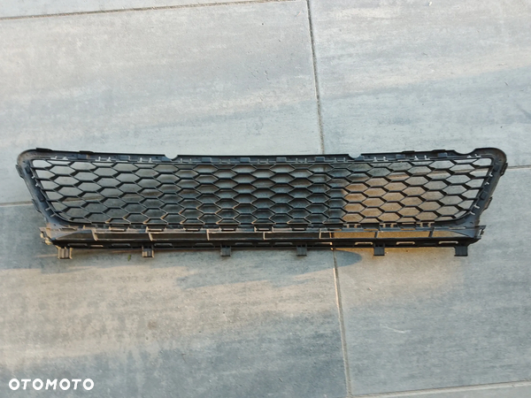 VW GOLF 7 GTI grill atrapa kratka 5G0853677C ORYGINAŁ - 4