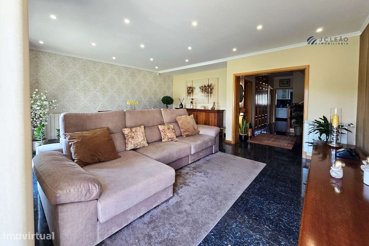 Moradia T3+1 em Lavra com vista mar e piscina aquecida - Grande imagem: 4/46