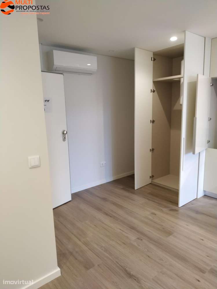 T1 EQUIPADO - R D. Pedro V (S. Vitor) - Grande imagem: 5/24