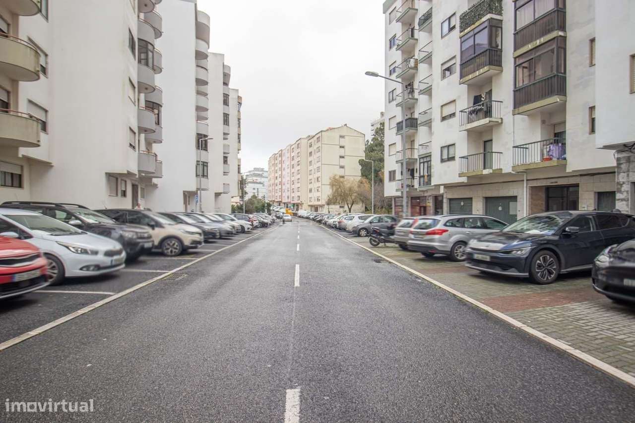 Onde o Seu Próximo Capítulo Começa – Apartamento T2 com Suíte | Rincho-26