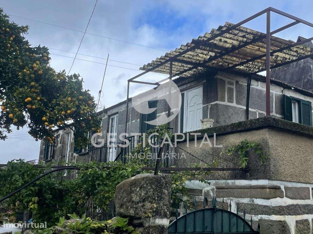 Moradia para recuperar com terreno em Vila Boa do Bispo, Marco de Cana-6