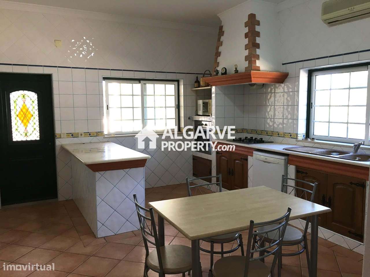 Fabulosa V6 no Centro com vista para o campo - Grande imagem: 4/30