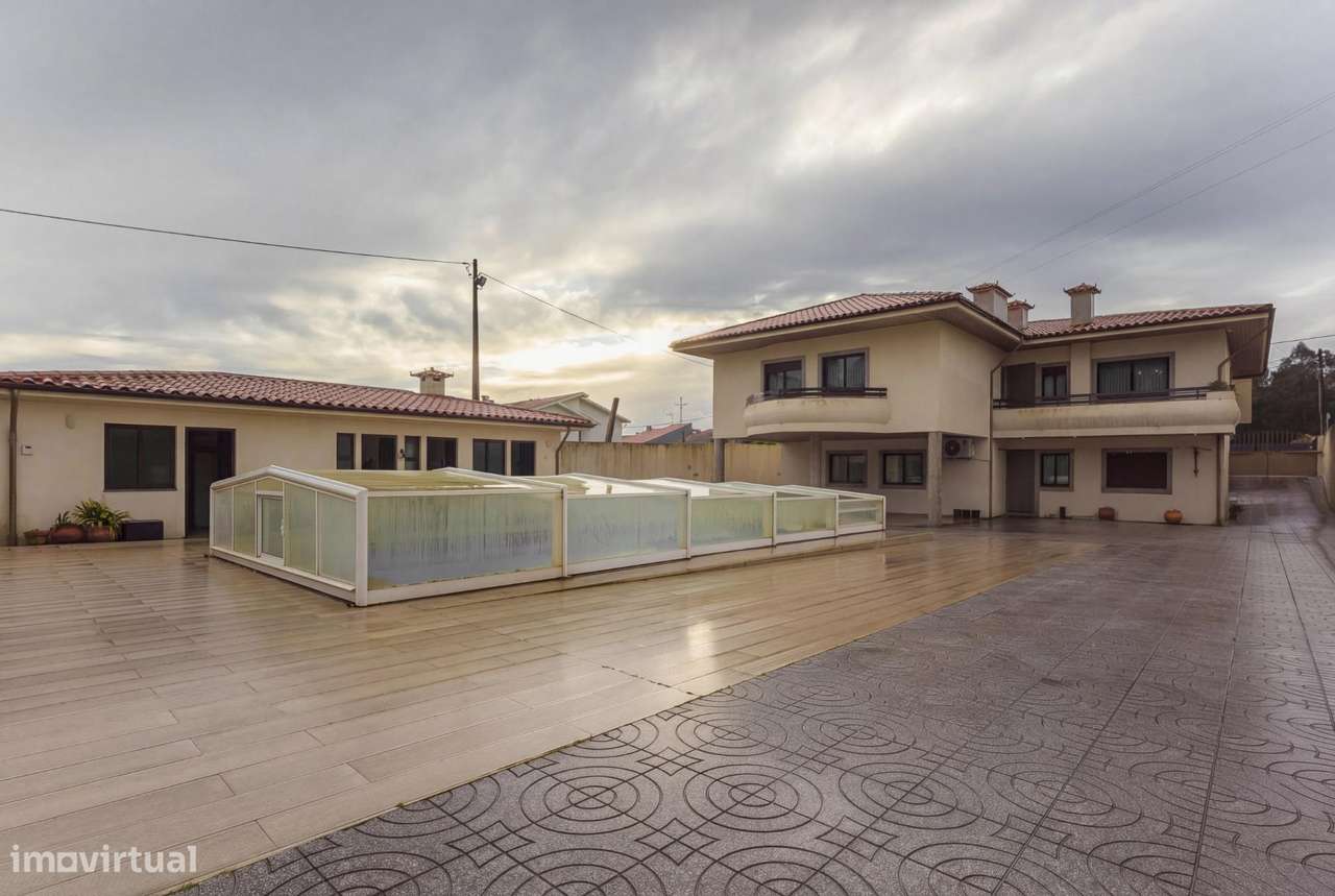 Moradia T4 exclusiva | Piscina| Zona Agrícola | Junto à Praia-49