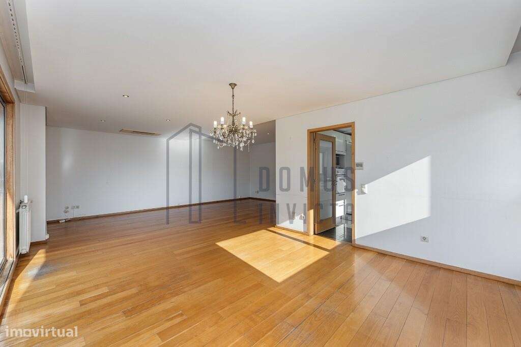 Exclusivo Apartamento T4 em Condomínio de Referência nas Antas, no Por - Grande imagem: 5/57