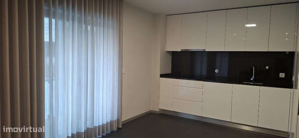 Apartamento T3, Na Freguesia da Lage, Vila verde. - Grande imagem: 3/18