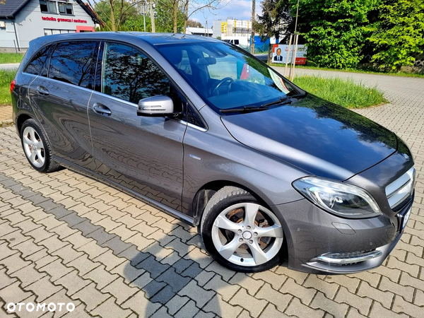 Mercedes-Benz Klasa B 180 BlueEFFICIENCY Edition - 13