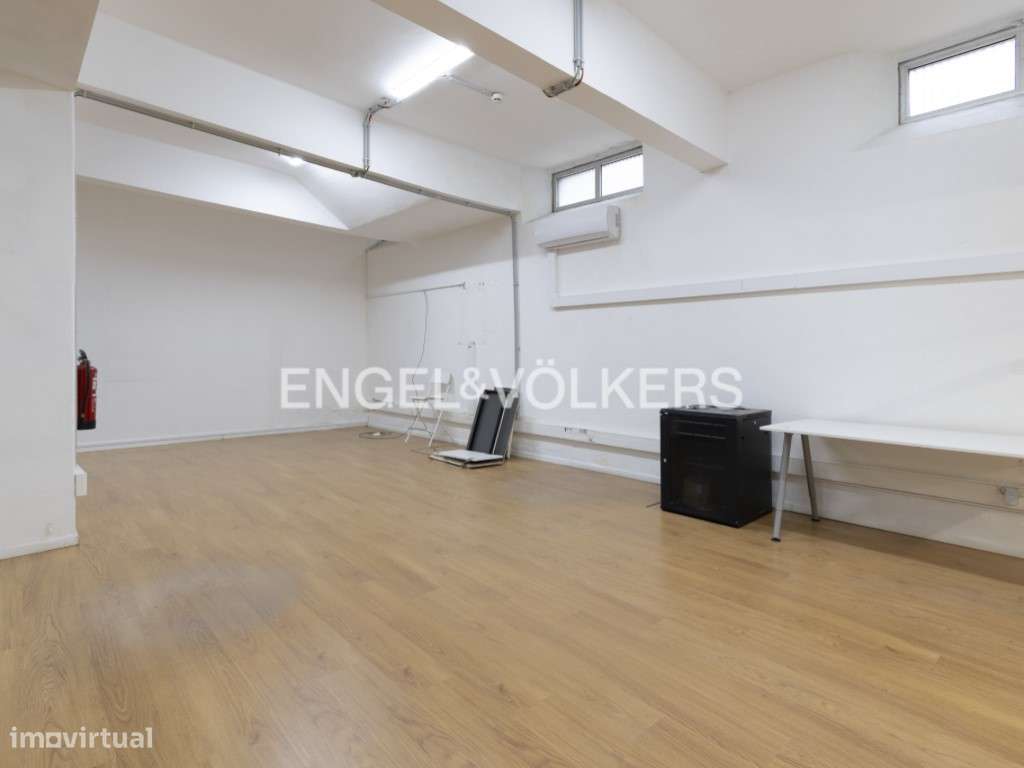 Armazém para arrendamento em Campolide - Grande imagem: 4/27