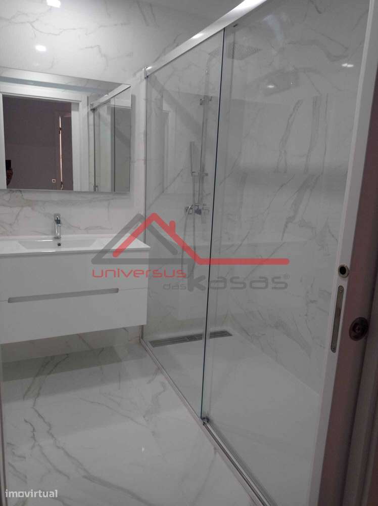 Apartamentos Novos T3 c/ Garagem na Urb Alto dos Moinhos ,Montijo-11