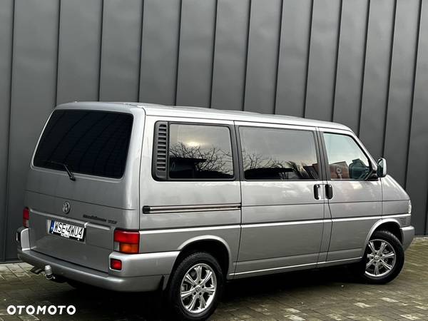 Volkswagen Multivan - 24