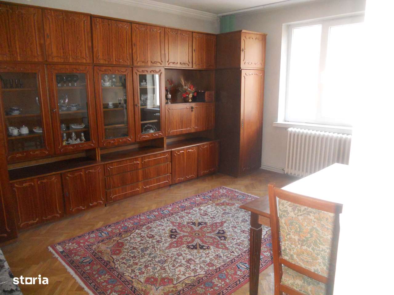 Centru-etajul 2-bloc  construit cu apartamente proprietate personala-4