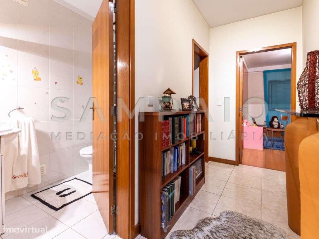 Apartamento T2 S. Cosme/Av. da Conduta!-12