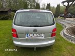 Volkswagen Touran - 12