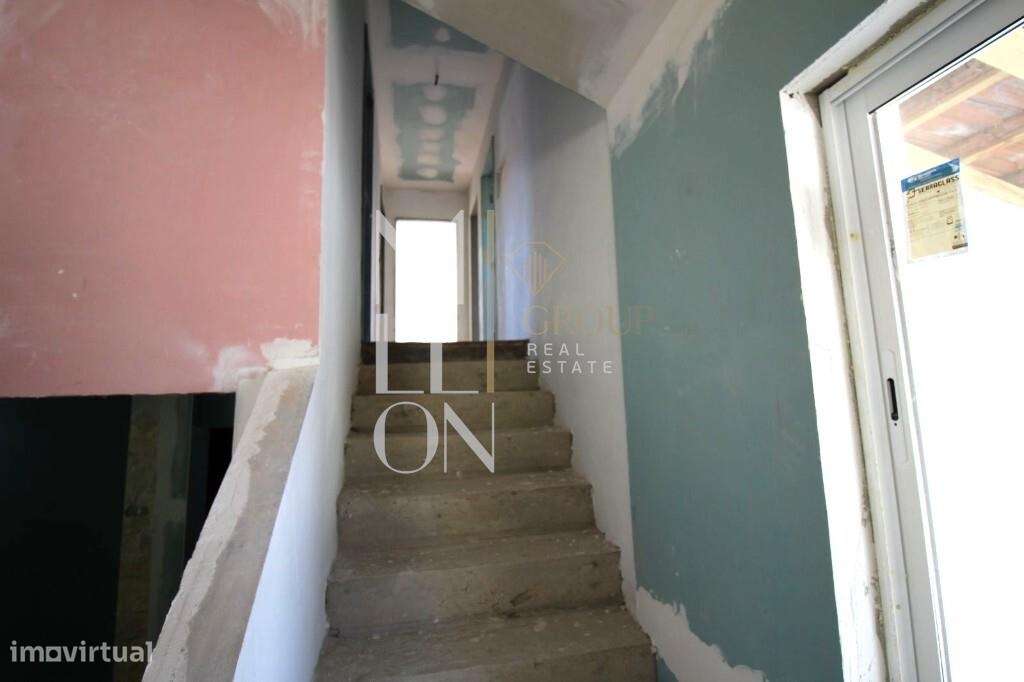 Moradia T3+1 no Troviscal – Totalmente Remodelada-19