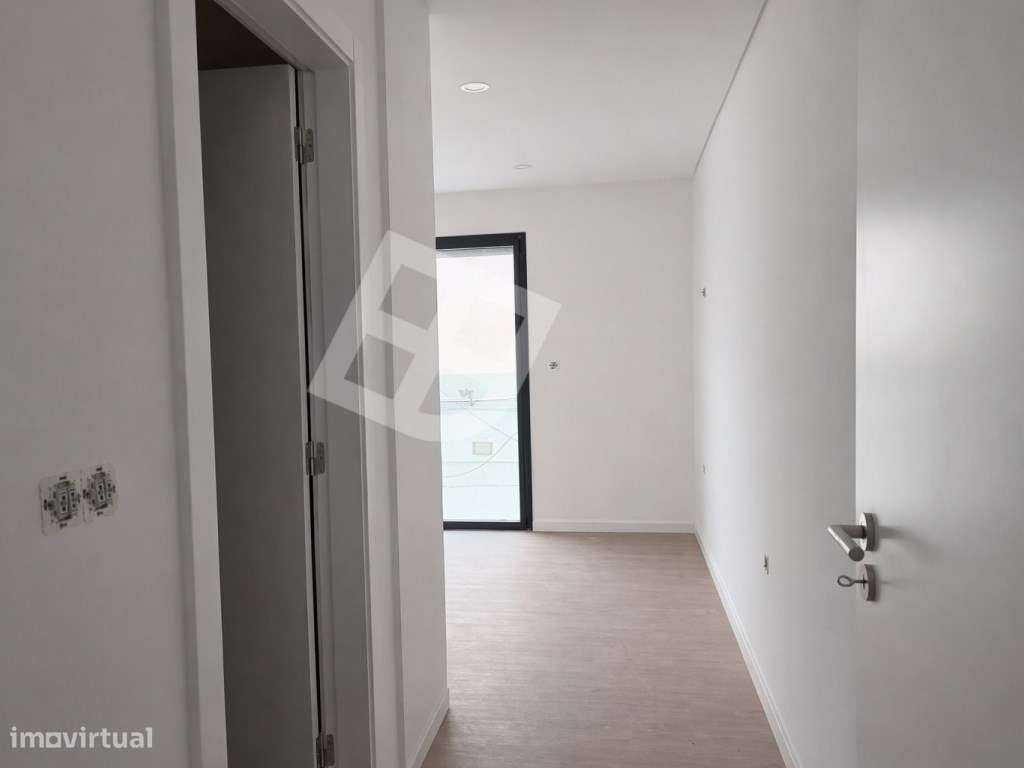 Apartamento T2+1 Dúplex c/ terraço - Pronto Habitar | Esgueira-13
