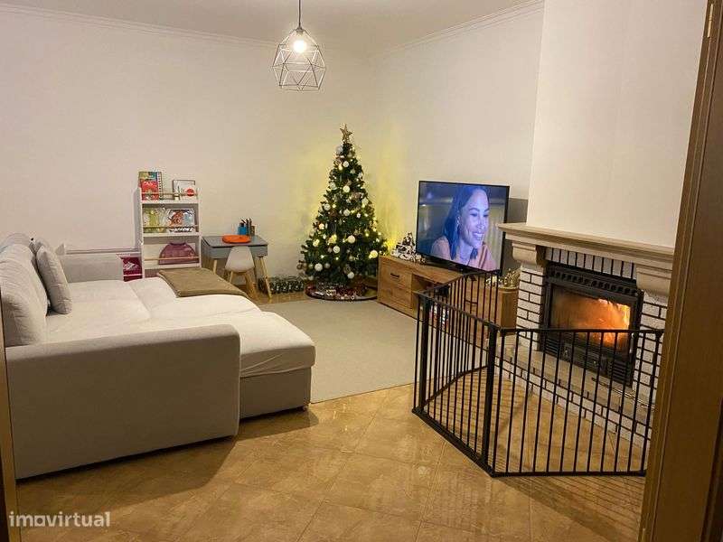 Moradia em banda no Tortosendo - Grande imagem: 5/12