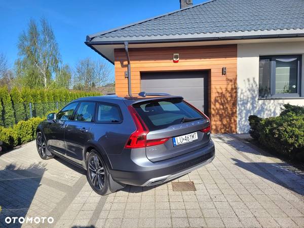 Volvo V90 Cross Country D5 AWD Pro - 4