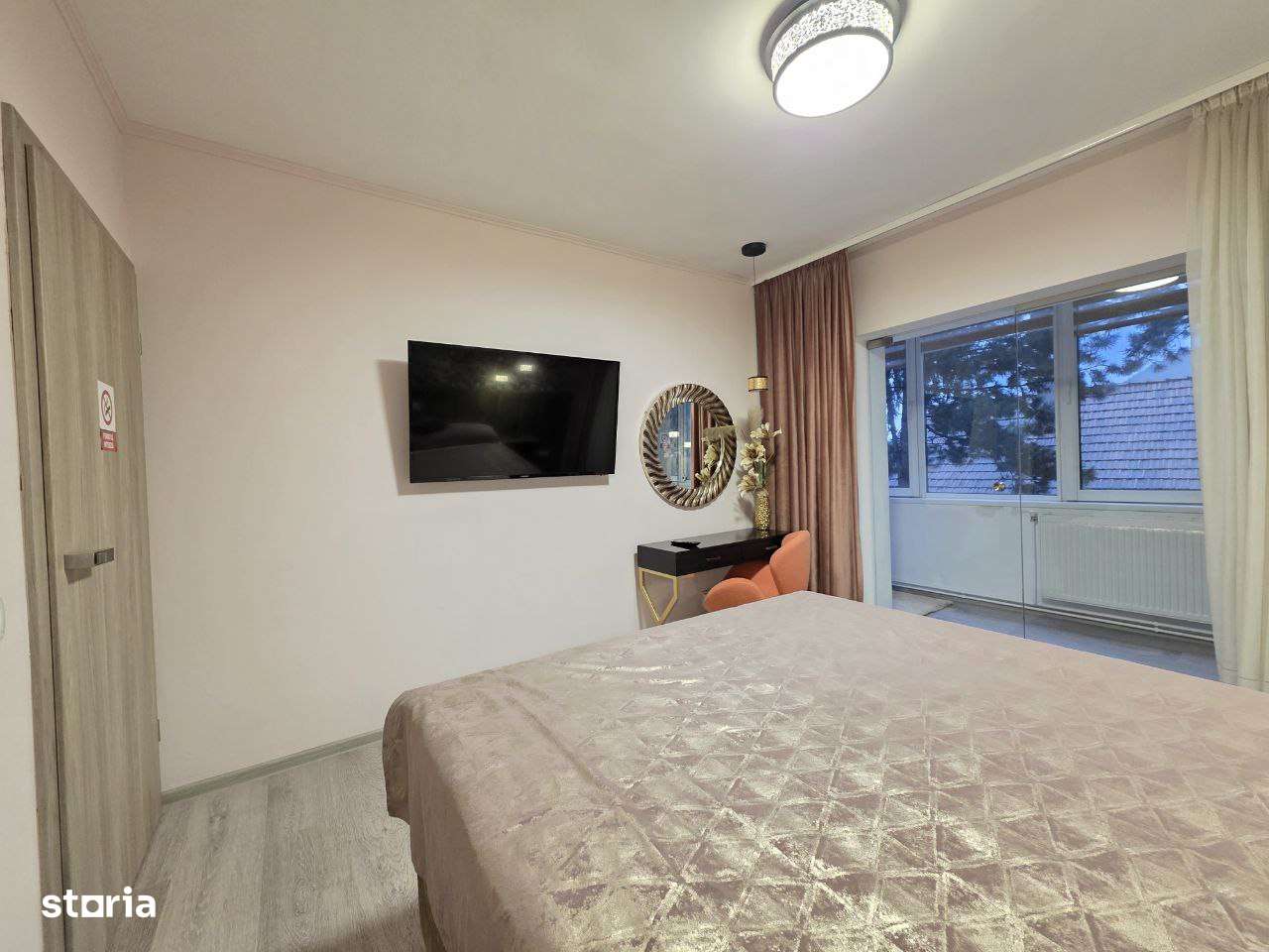 Apartament cu 2 camere de vanzare Central - Str. Crisan-6