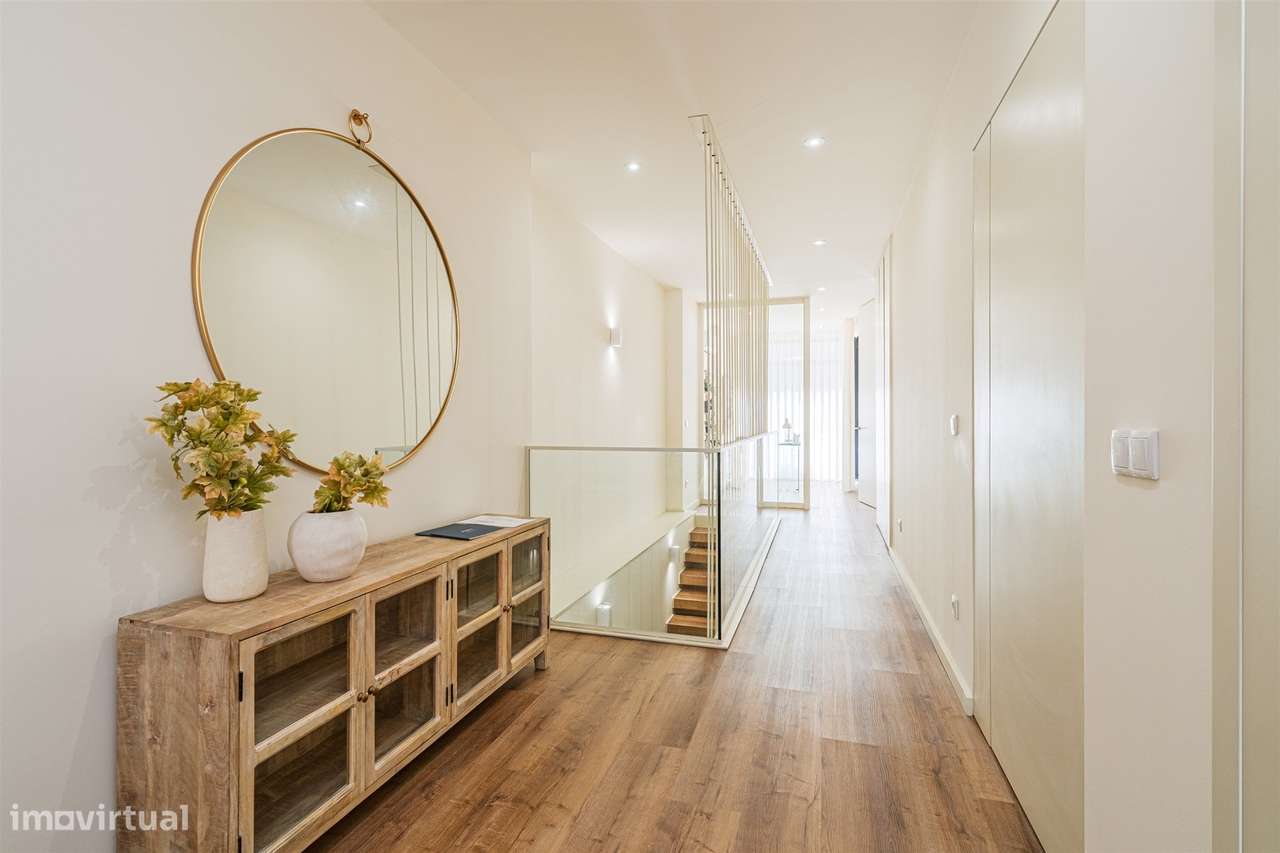 T1+2 | Remodelado e decorado com Jardim | Metro Campo 24 de Agosto | P-7