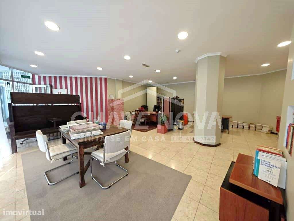 Loja / Escritório na Avenida da Boavista - Grande imagem: 5/25