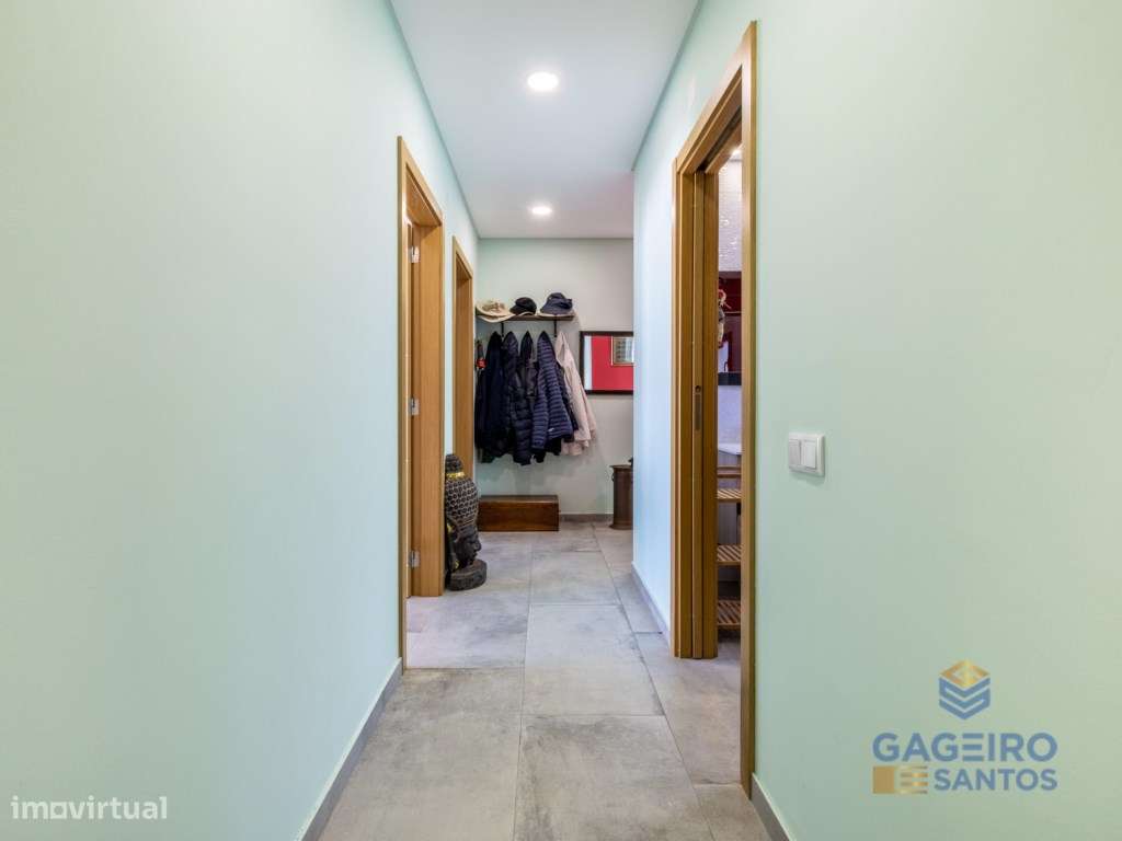 Moradia Térrea T3 Contemporânea com Piscina-30