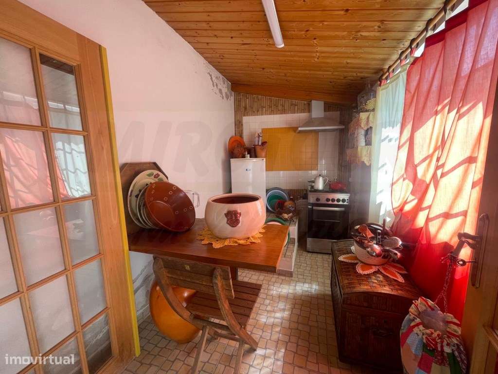 Moradia única na Abela - Espaço, Conforto e Tradição!-40