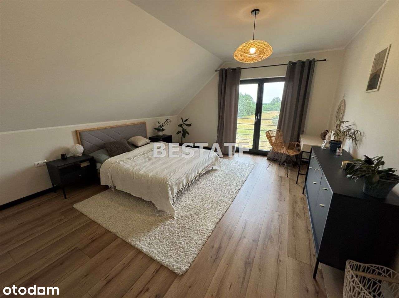 Dom w zaciszu zieleni, wysoki standard-6