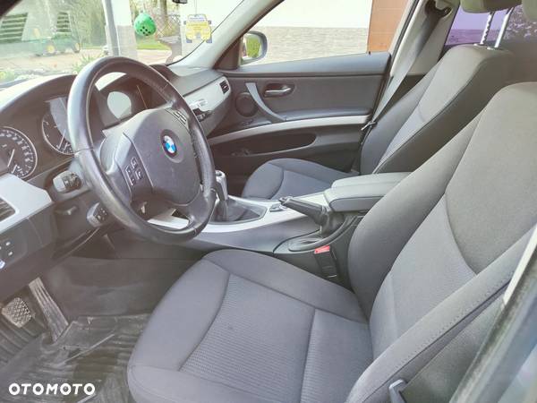 BMW Seria 3 320d xDrive - 8