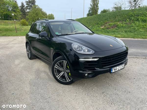 Porsche Cayenne - 2