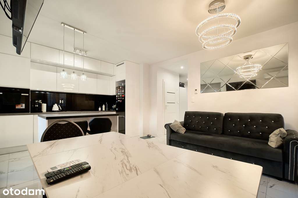 Apartament 67 m2, 4 pokoje + Winda | Kapuściska-0