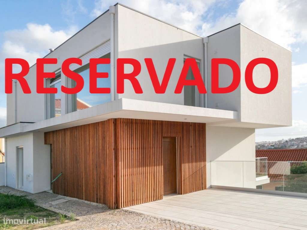 Moradia T3 A Estrear Com Piscina Em Famoes Odivelas O Seu Oasis