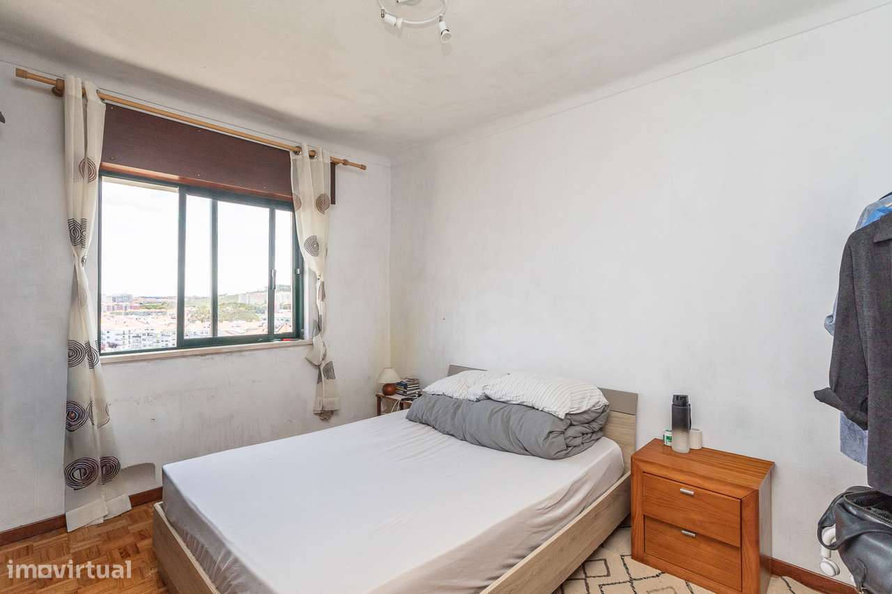 Apartamento T3, situado em Algueirão-16